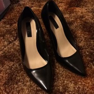 Unused pointy heels Sz 6.5 Black